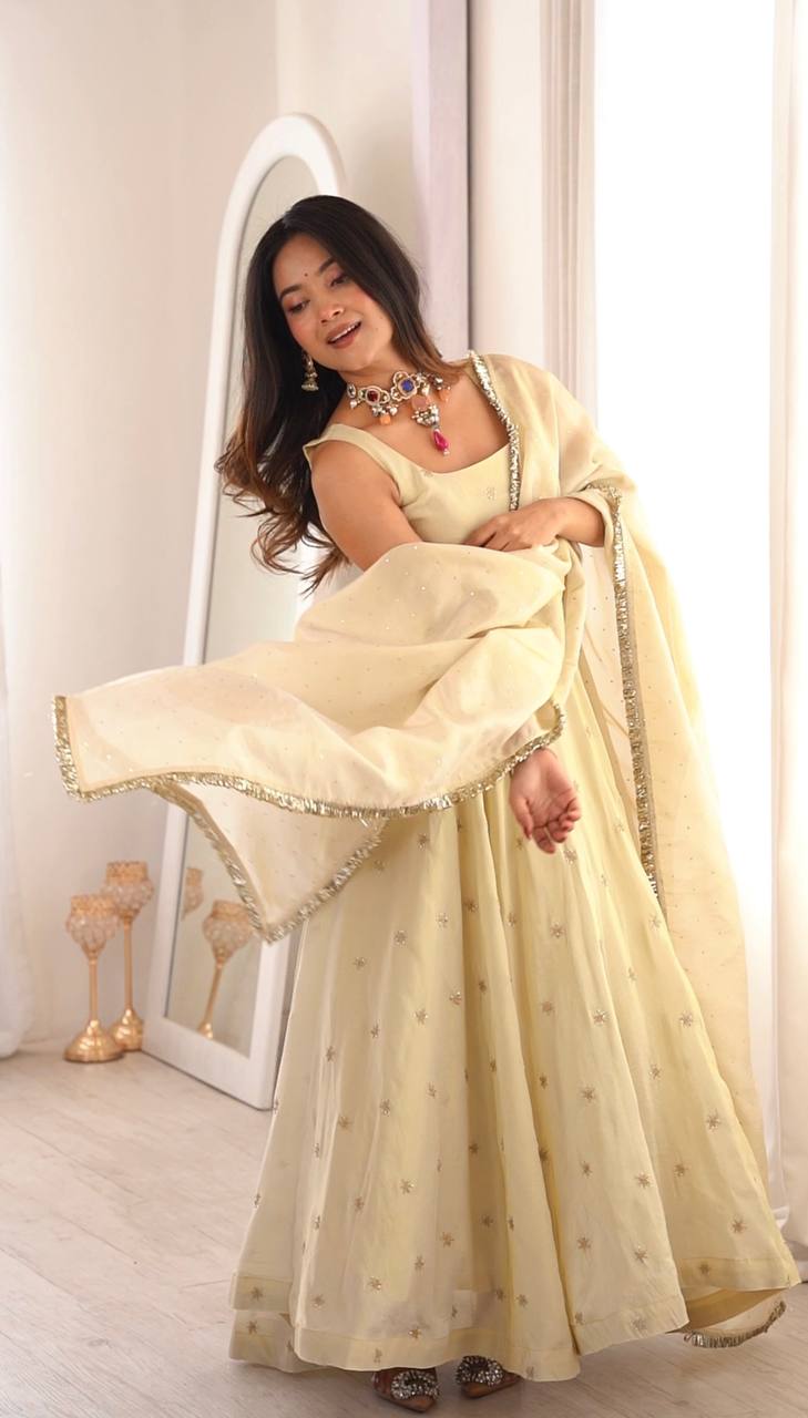 Piya Ivory Suit Set