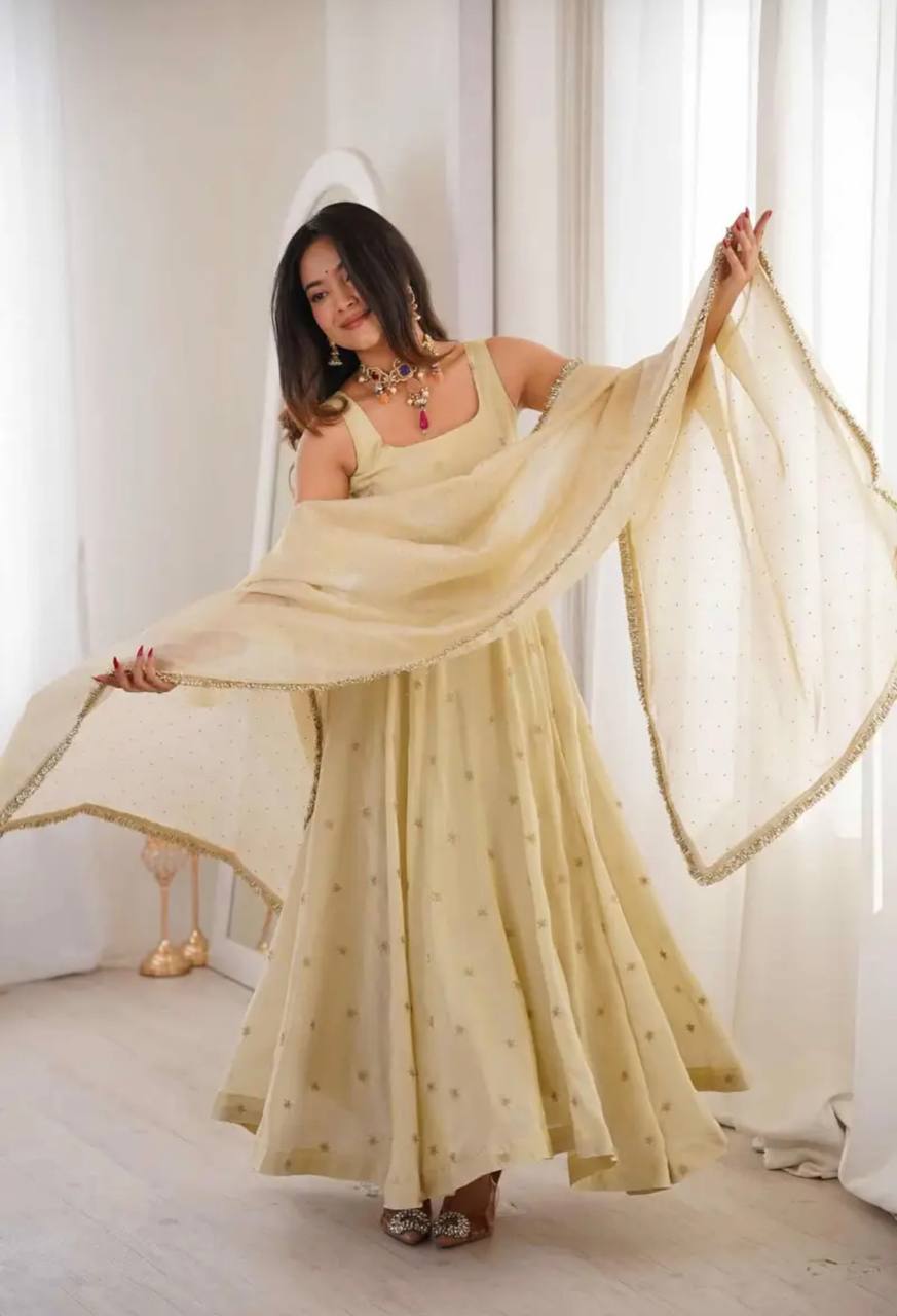 Piya Ivory Suit Set