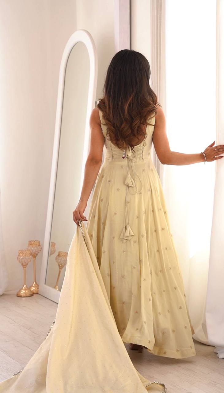 Piya Ivory Suit Set