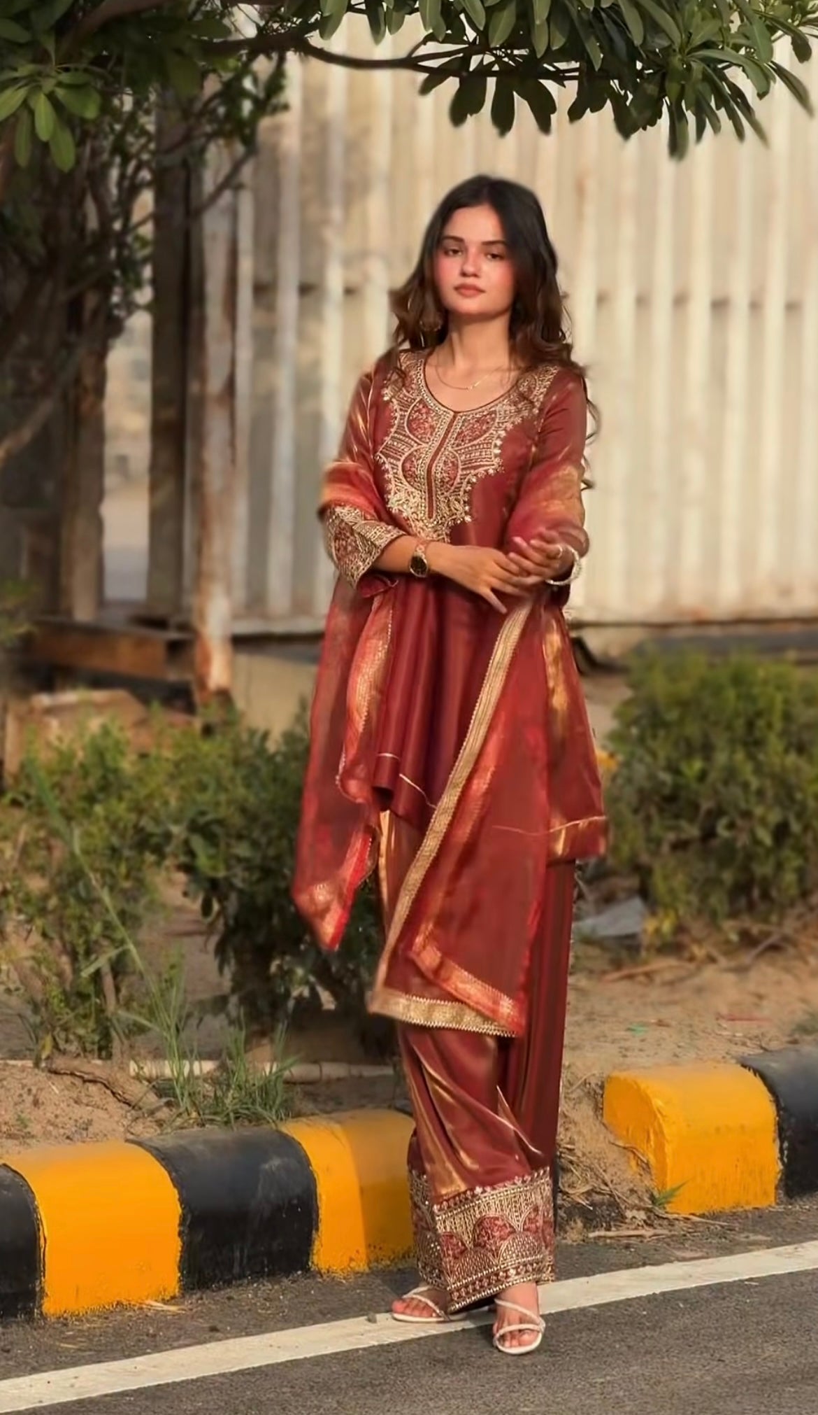 Siaara Fandy Silk Farshi Salwar Set