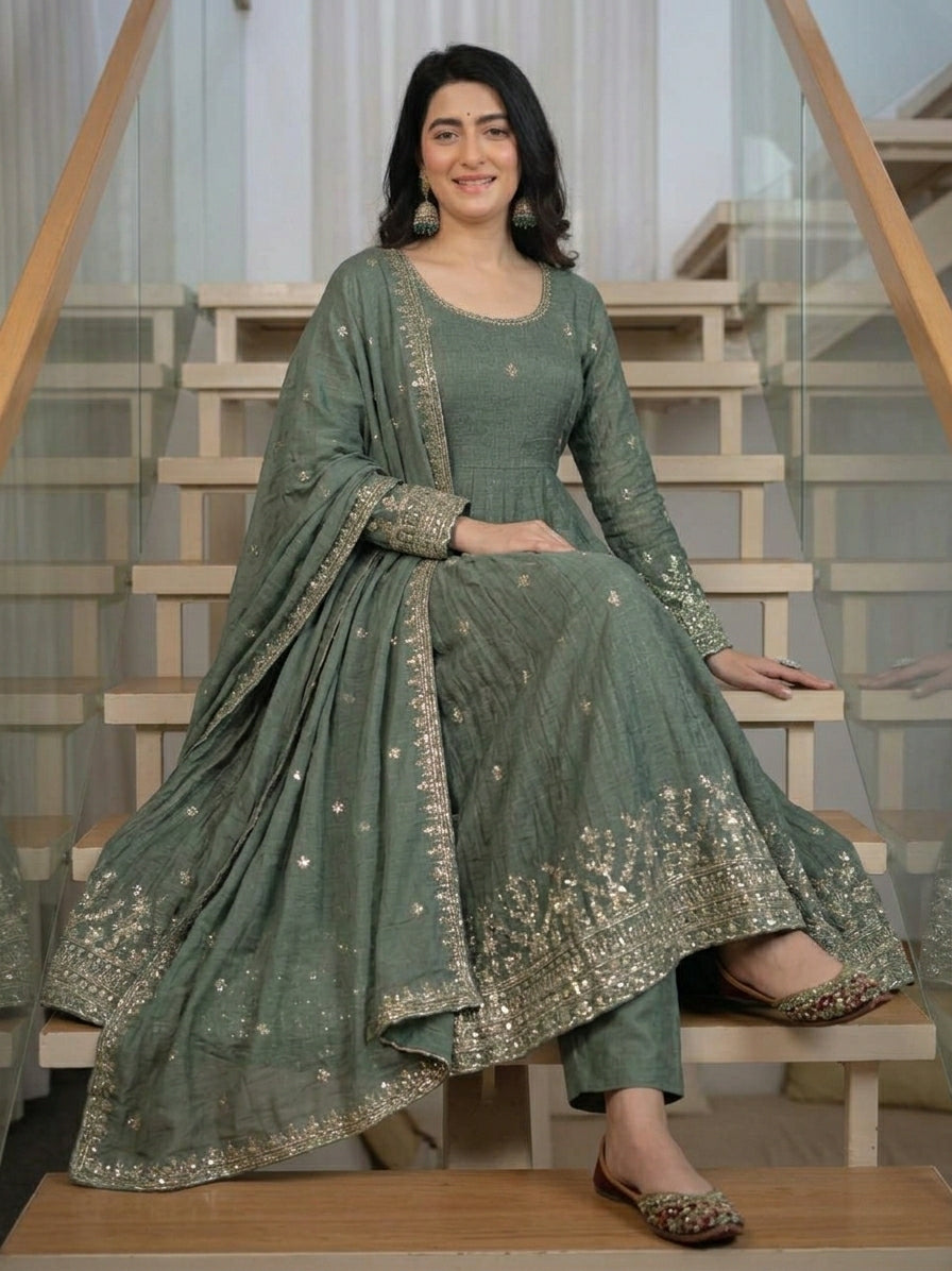 Aariza Graceful Anarkali Set