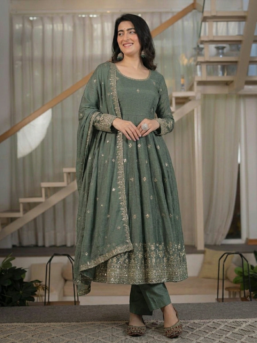 Aariza Graceful Anarkali Set