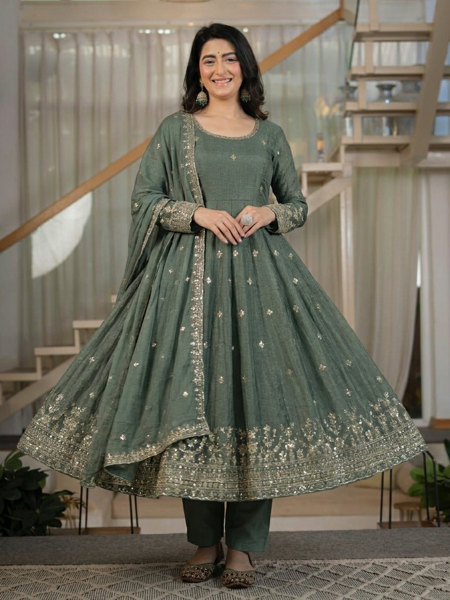 Aariza Graceful Anarkali Set