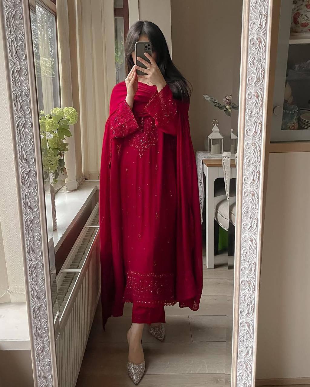 Velrisa Elan Suit Set