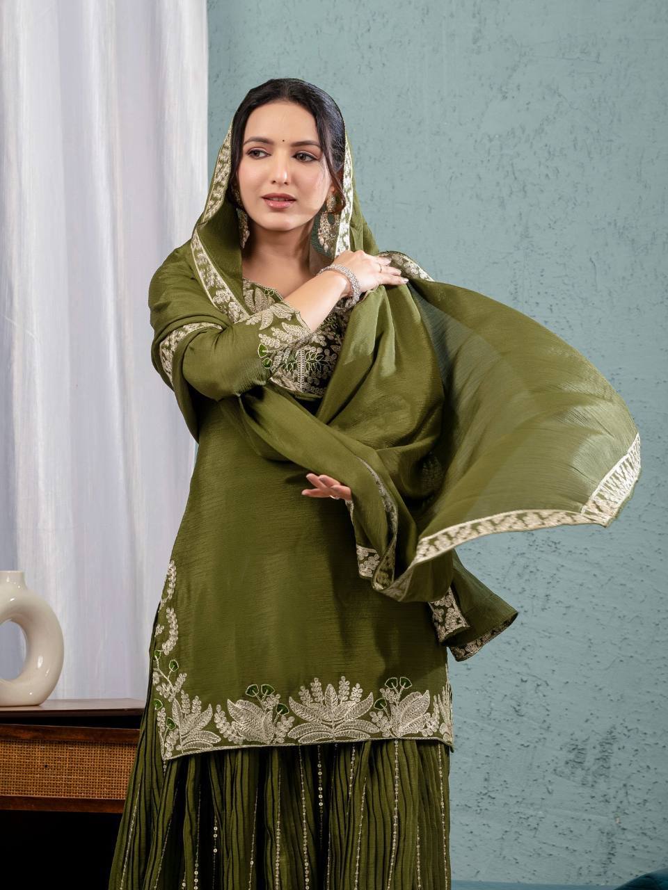 Zarevia Chinnon Code Sharara Set