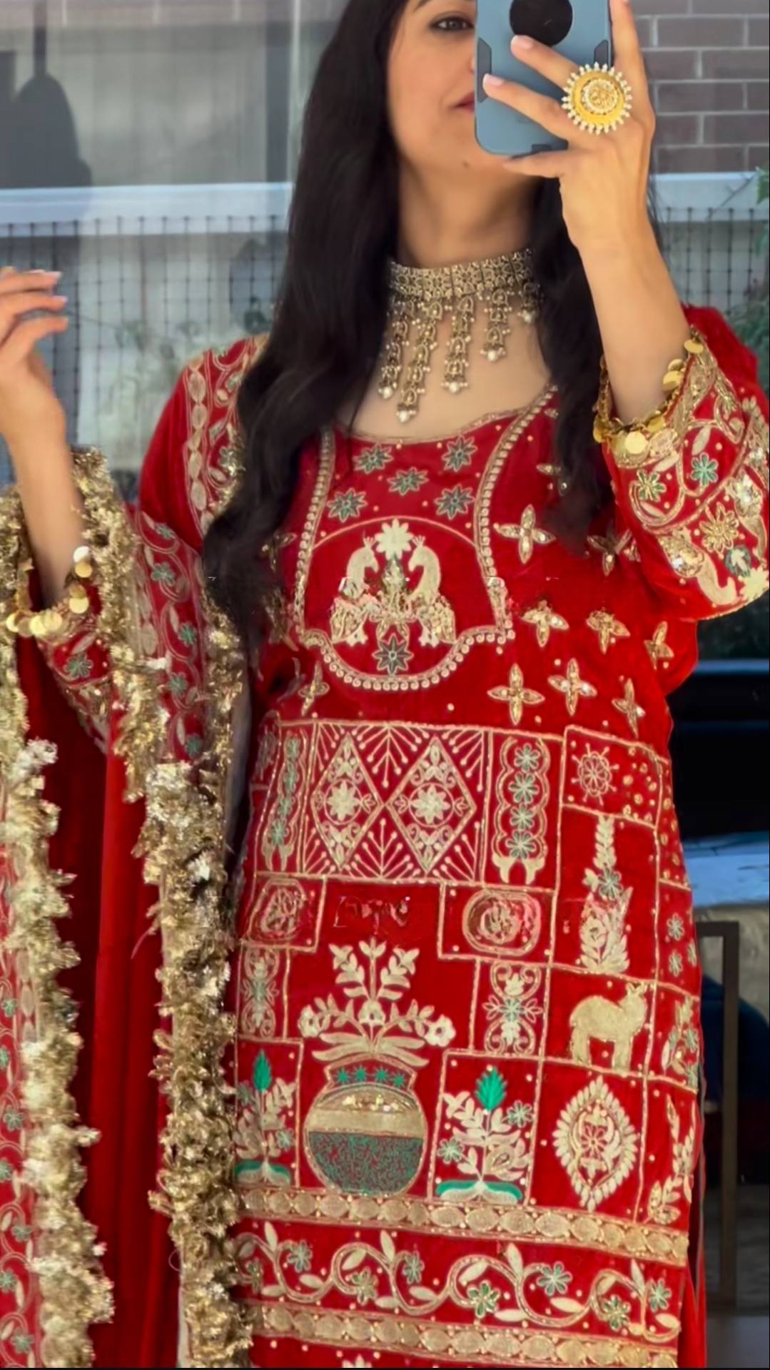 Avenra Crep Dhoti Elegance Set