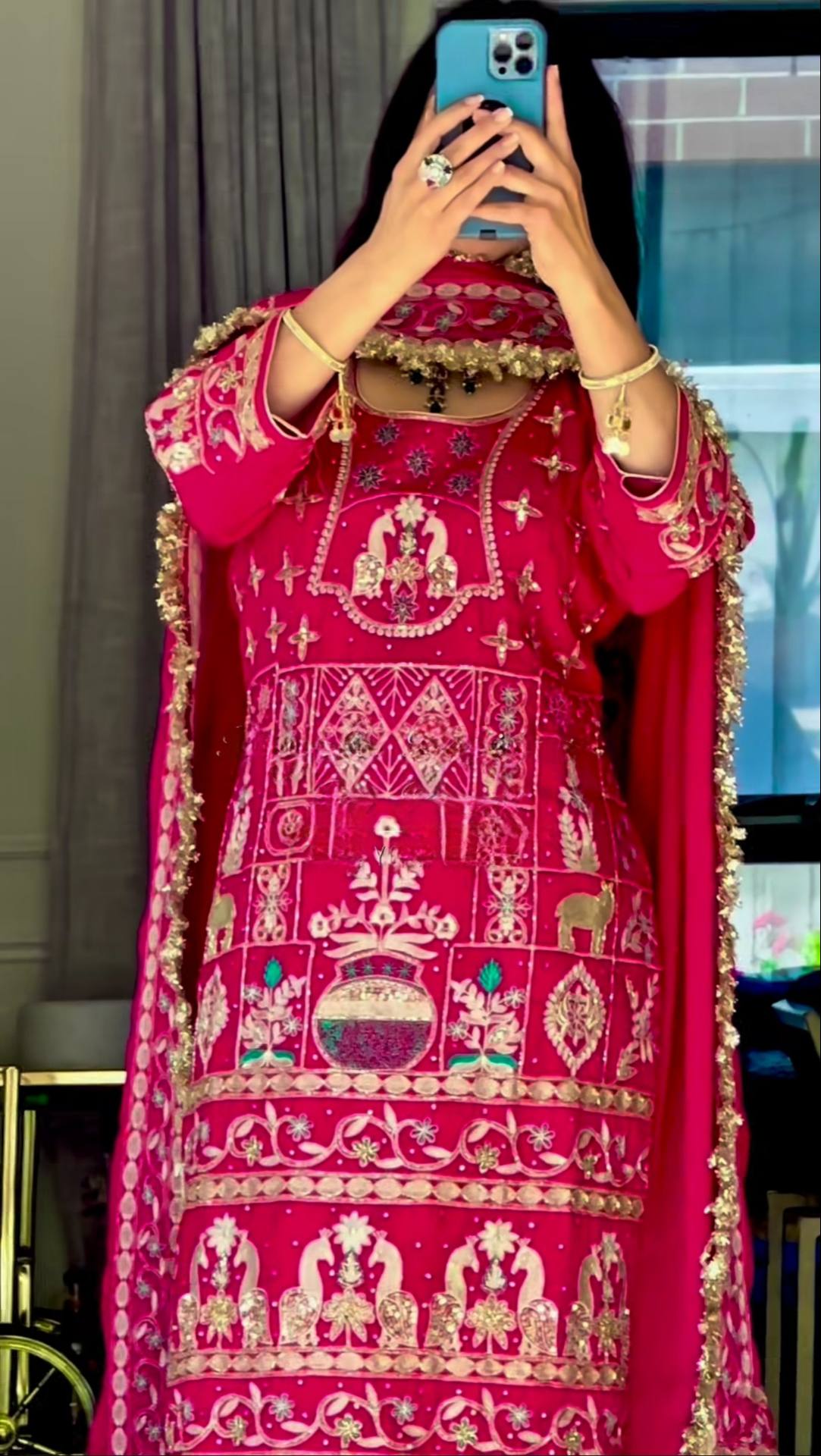 Avenra Crep Dhoti Elegance Set