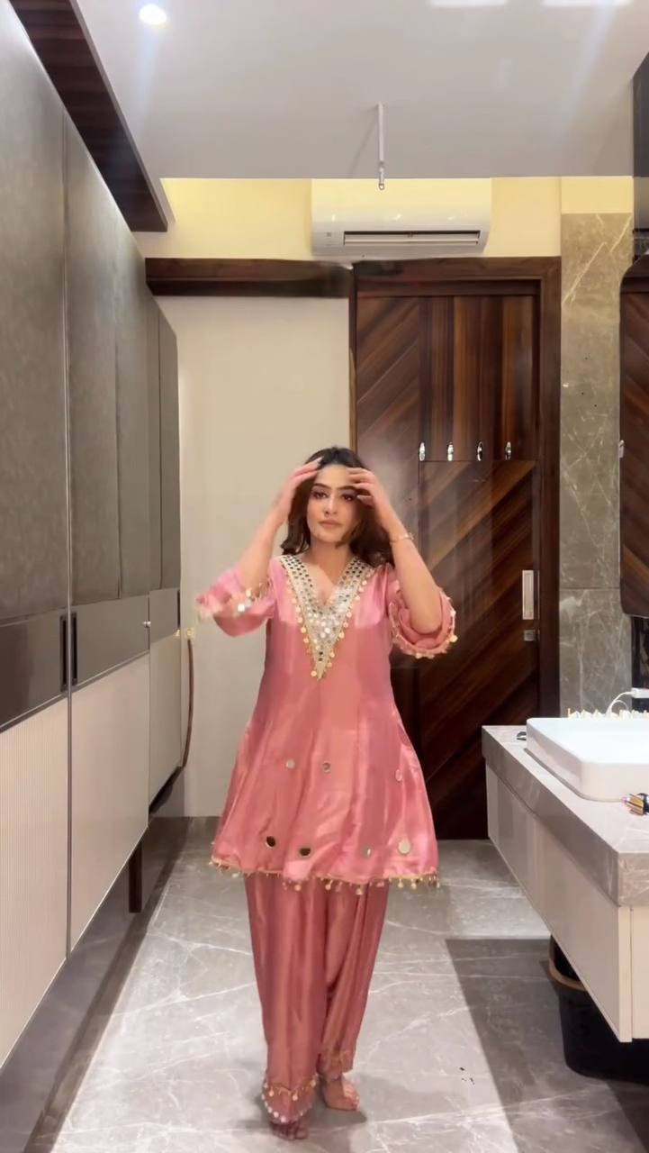 Reyvika Zinnia Salwar Set