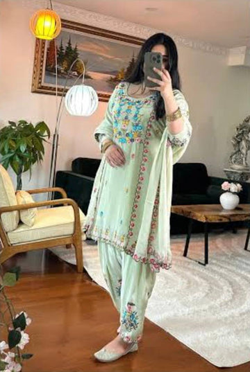 Vareesha Chinnon Dhoti Grace Set