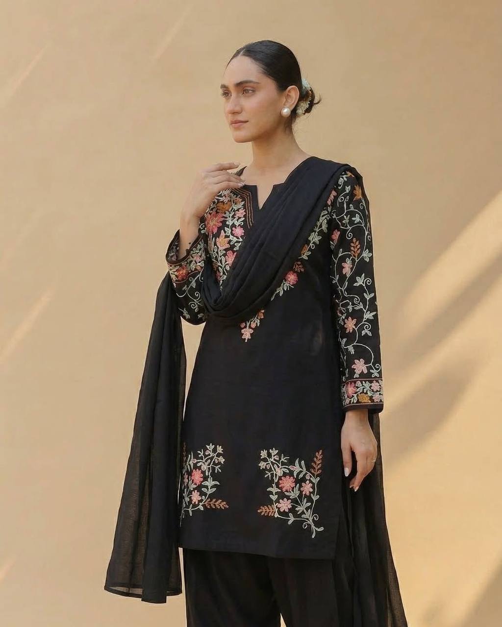 Navira Roman Silk Farshi Set