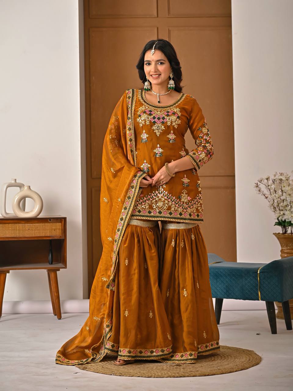 Arezia Fandy Silk Sharara Set
