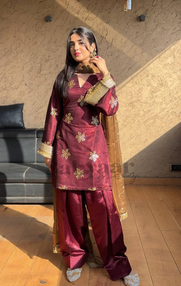 Nayrisa Crep Silk Classic Pant Set