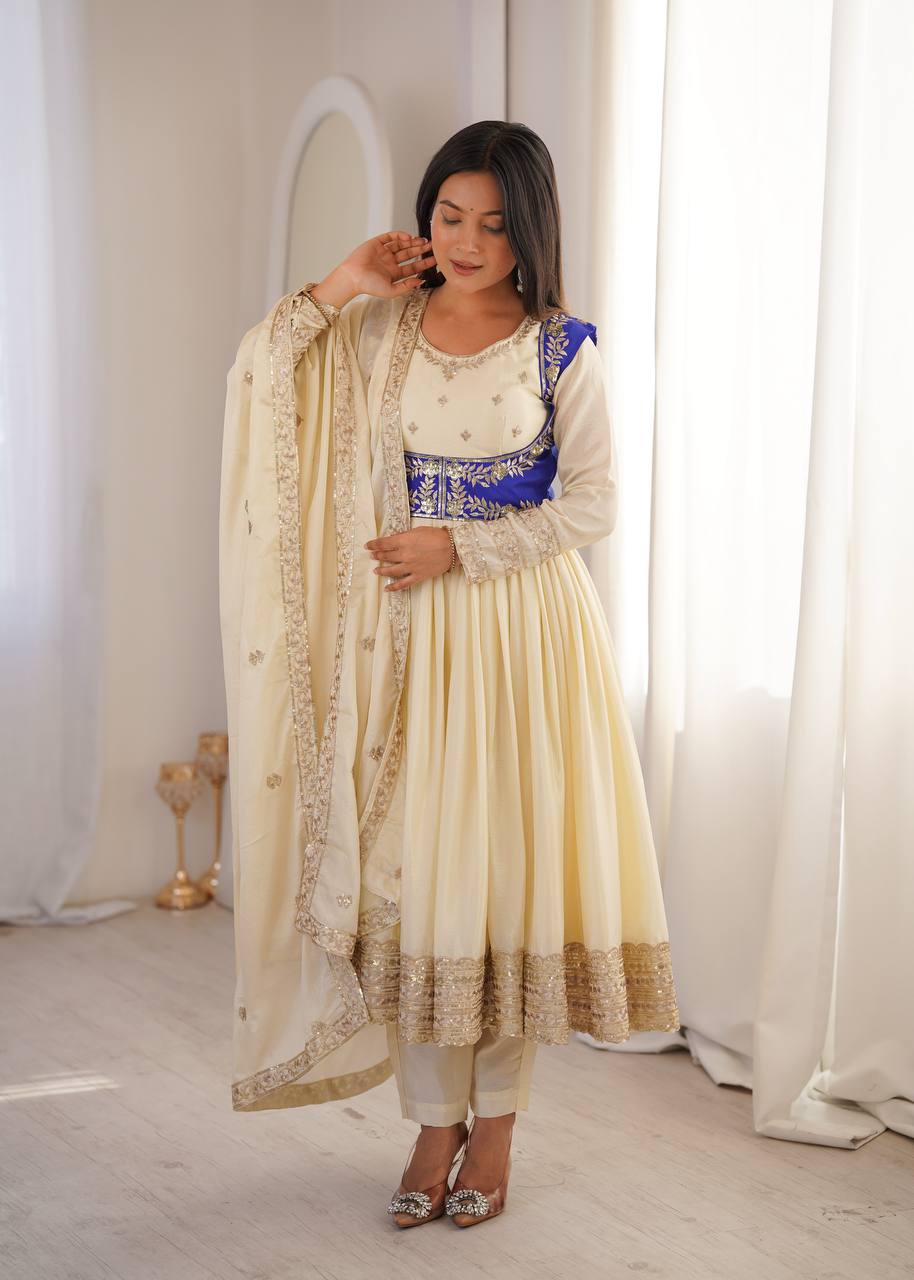 Avelora Chinon Silk Koti Anarkali Set