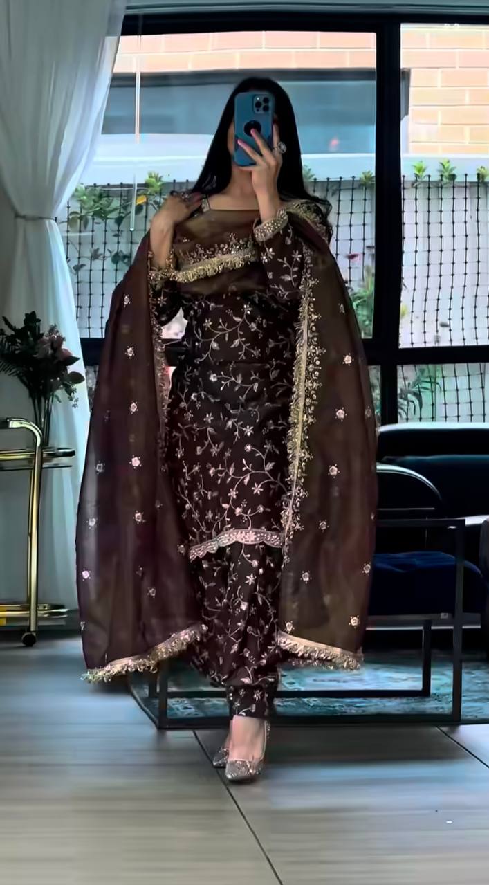 Zehra Royal Farshi Set