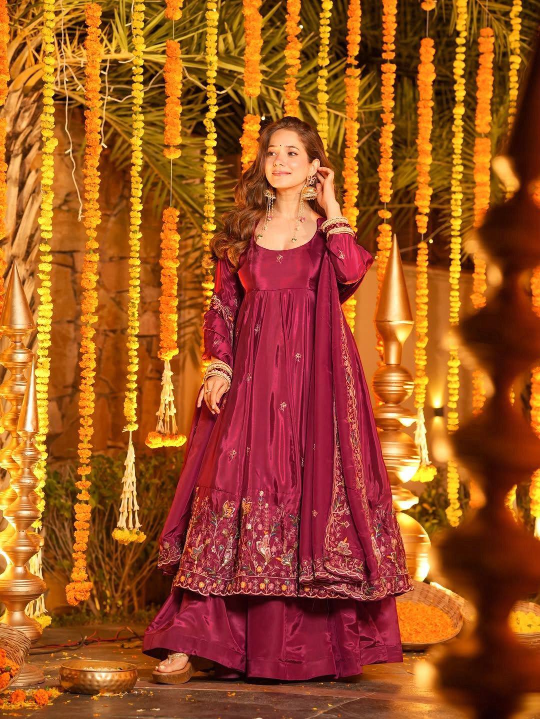 Parvaneh Gul Suit Set