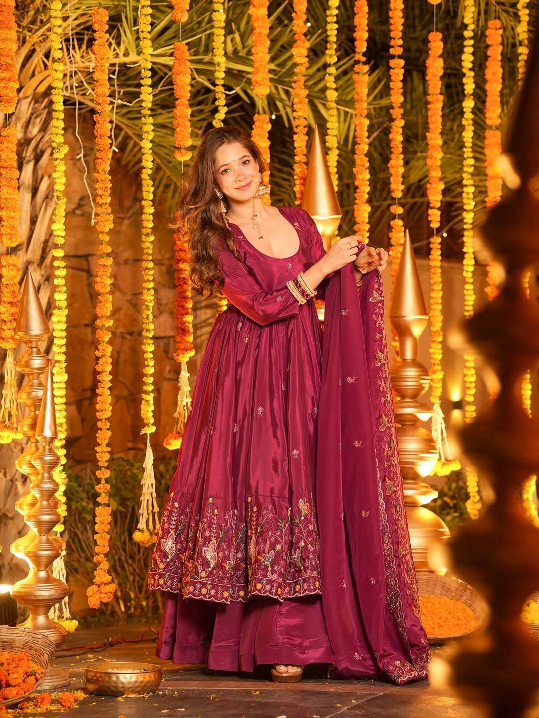 Parvaneh Gul Suit Set