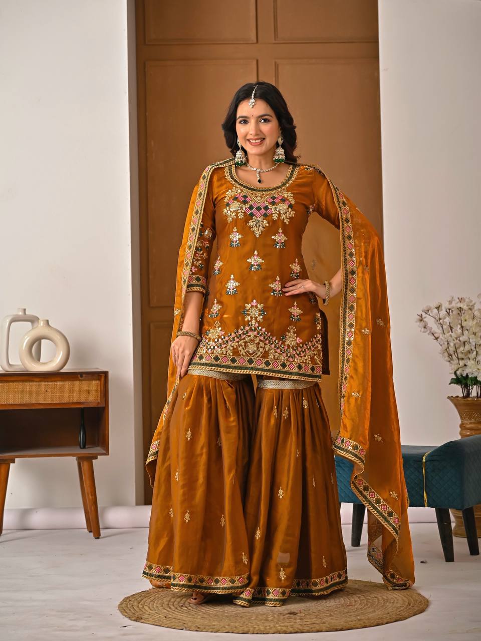 Arezia Fandy Silk Sharara Set