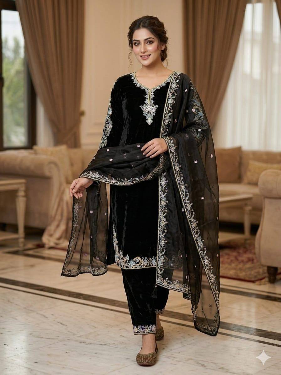 Avyra GMY Silk Embroidered Suit Set