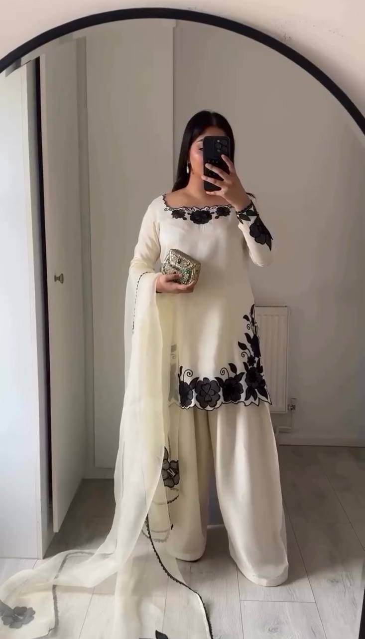 Zareva Fendy Silk Thread Farshi Set