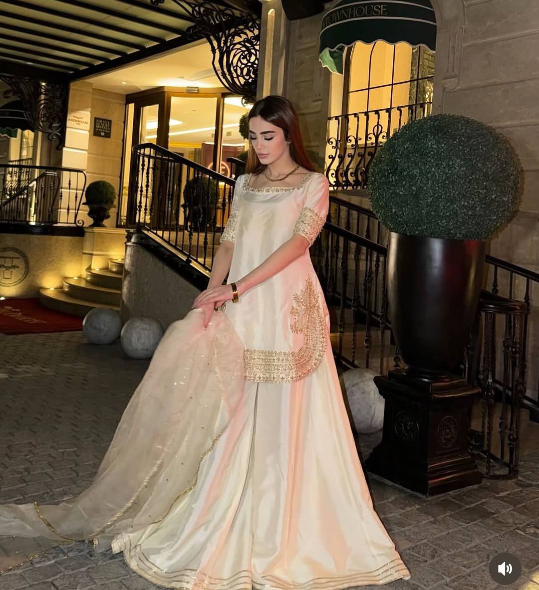 Zivaya Crep Thread Palazzo Set