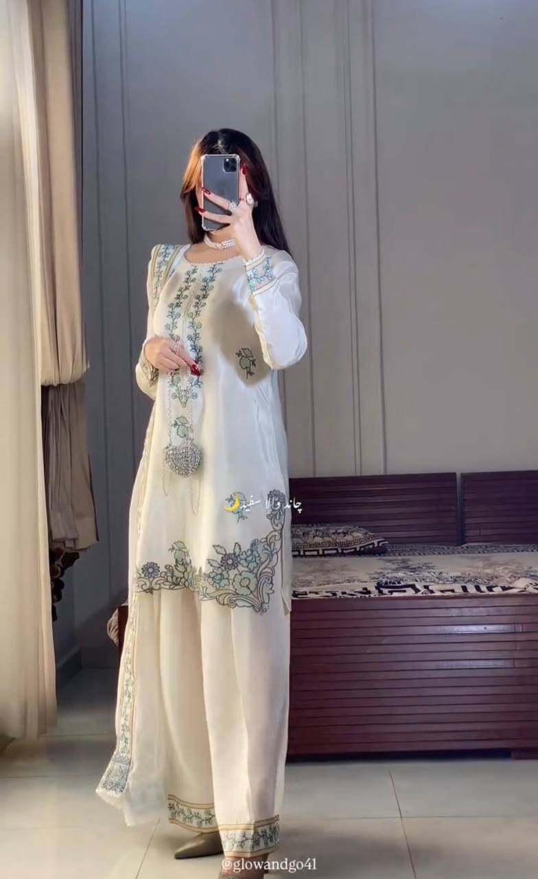 Aaliya Pure Silk Embroidery Farshi Set