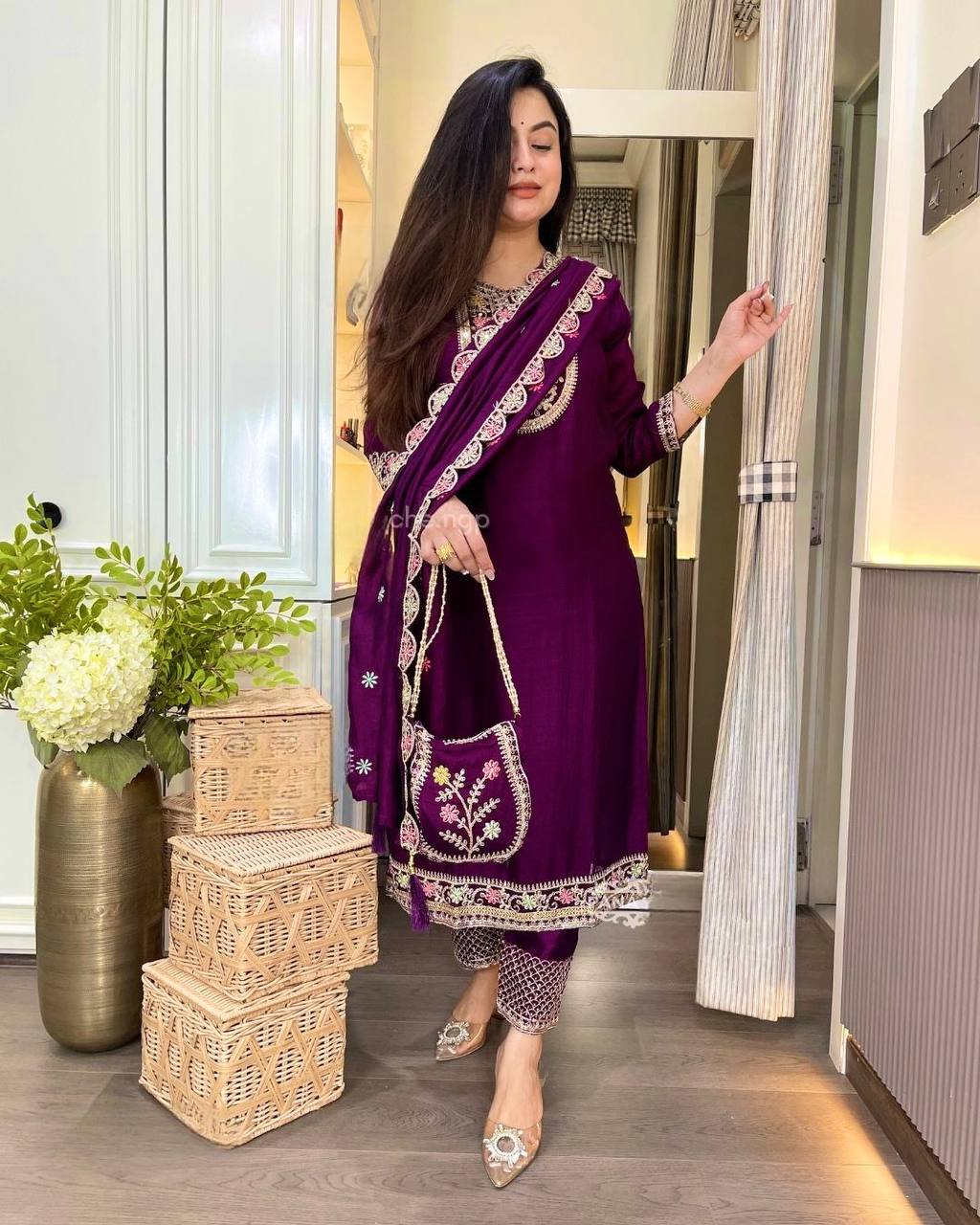 Aarisha Chinon Royale Suit Set