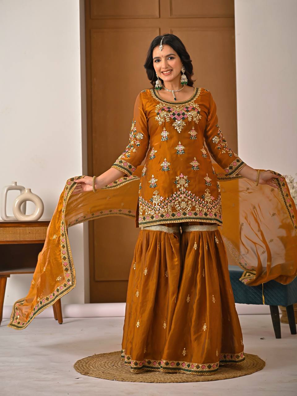 Arezia Fandy Silk Sharara Set