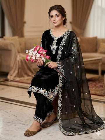 Avyra GMY Silk Embroidered Suit Set