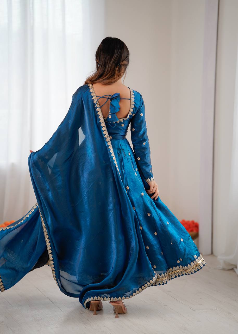 Elyndra Fandy Silk Designer Gown Set