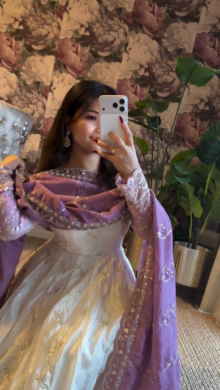 Elvara Star Georgette Anarkali Set