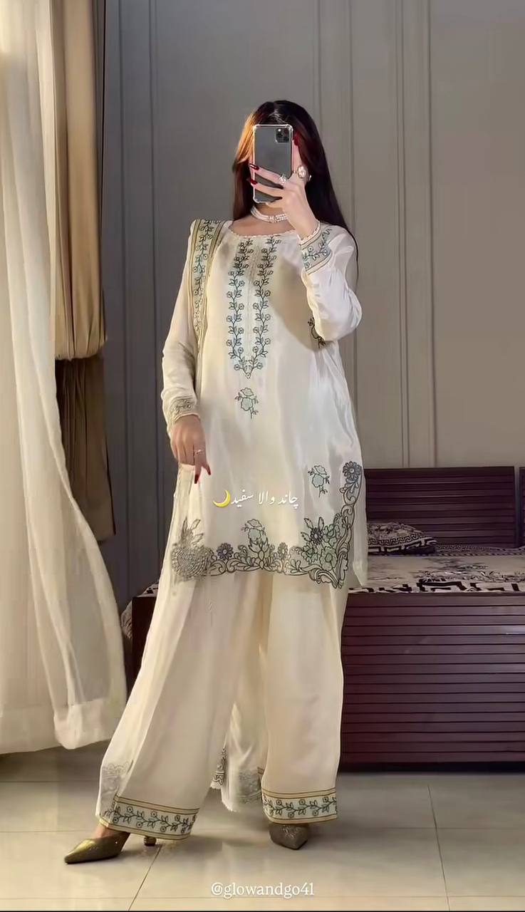Aaliya Pure Silk Embroidery Farshi Set