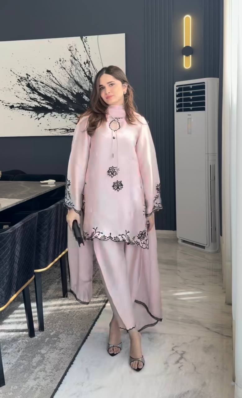 Sanaaya Luxe Crepe Farshi Set