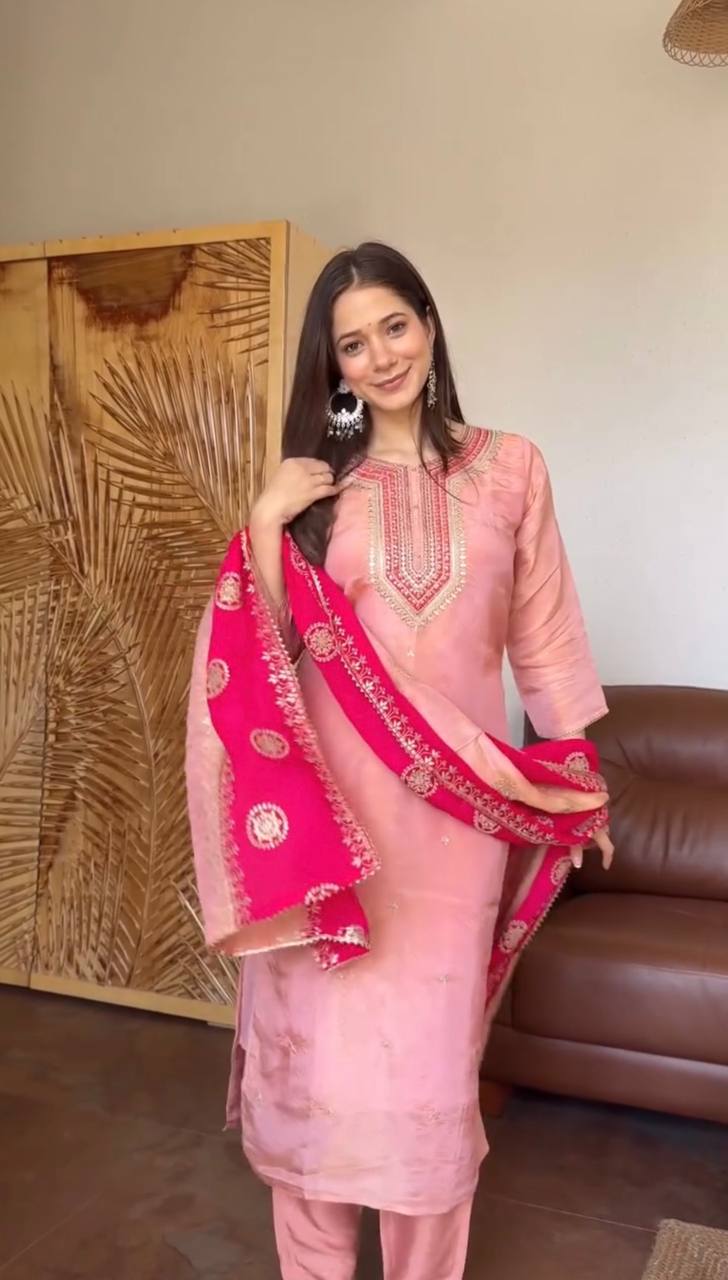 Zareen Glow Fendy Silk Set