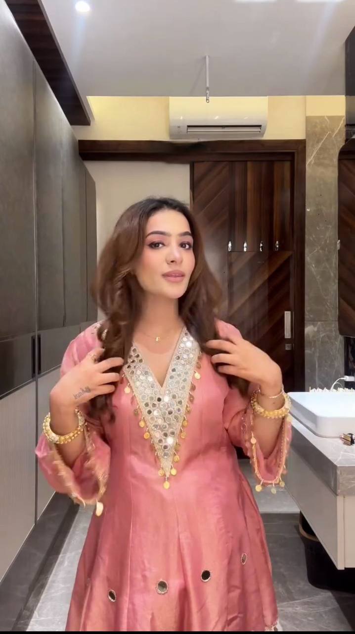 Reyvika Zinnia Salwar Set