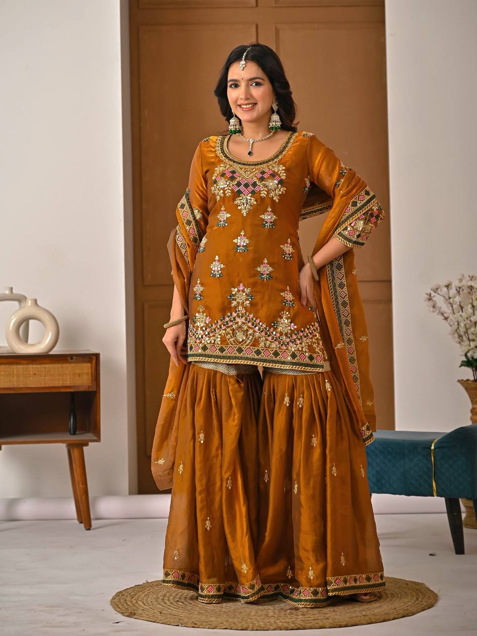 Arezia Fandy Silk Sharara Set