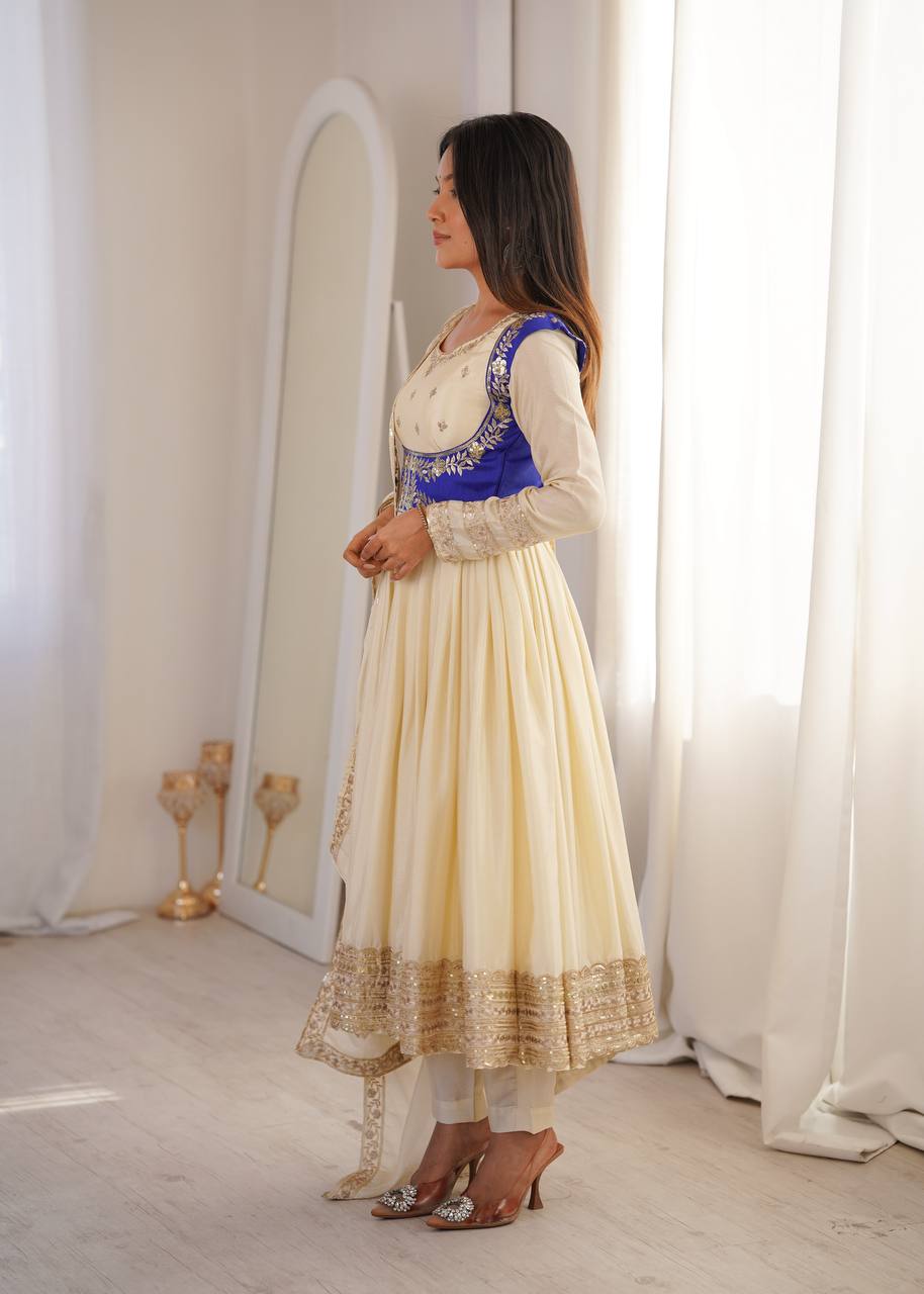 Avelora Chinon Silk Koti Anarkali Set