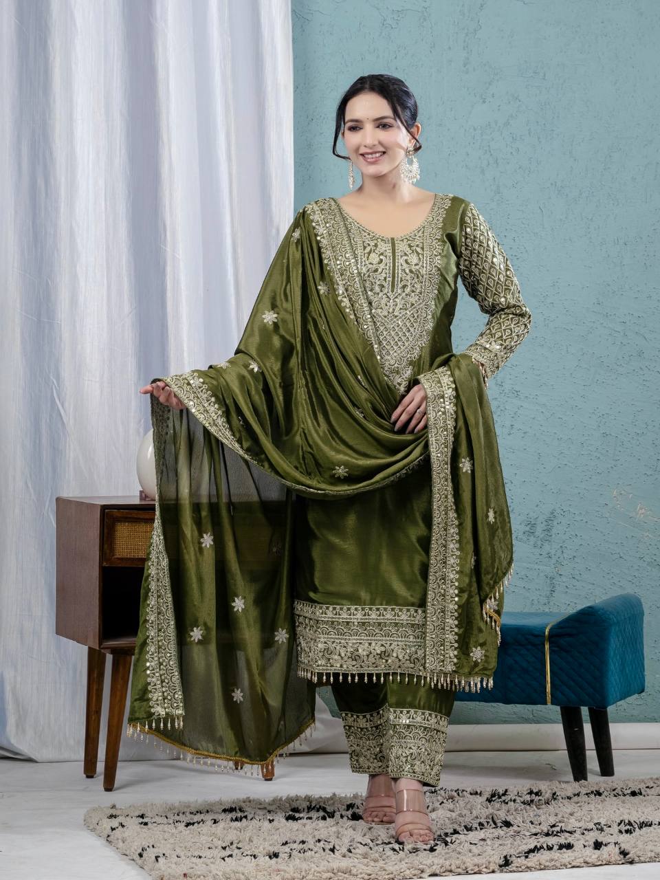 Zivika Chinnon Code Embroidered Suit Set