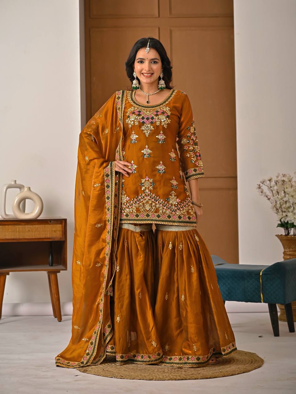 Arezia Fandy Silk Sharara Set