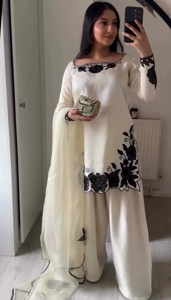 Zareva Fendy Silk Thread Farshi Set