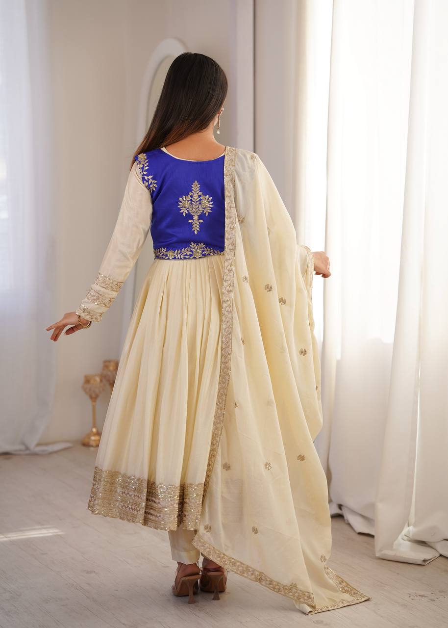 Avelora Chinon Silk Koti Anarkali Set