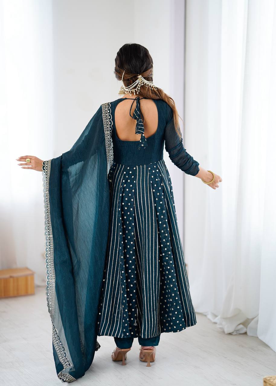 Ravelya Roman Silk Flair Suit Set
