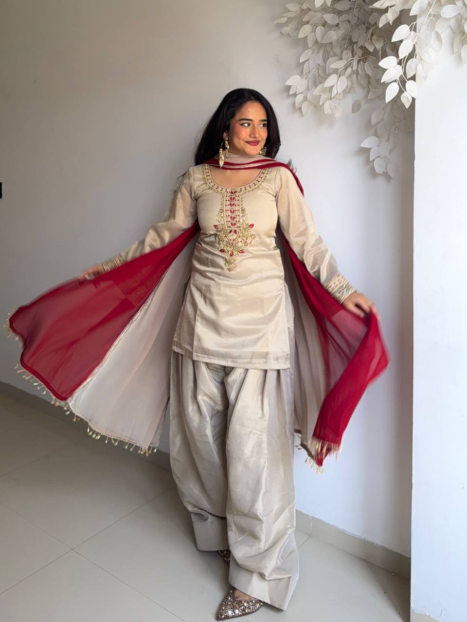 Inaya Royal Farshi Suit Set