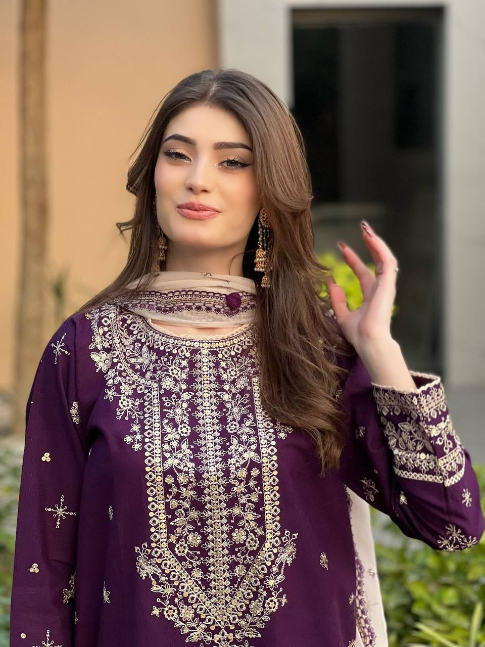 Kiara Faux Georgette Elegance Suit Set