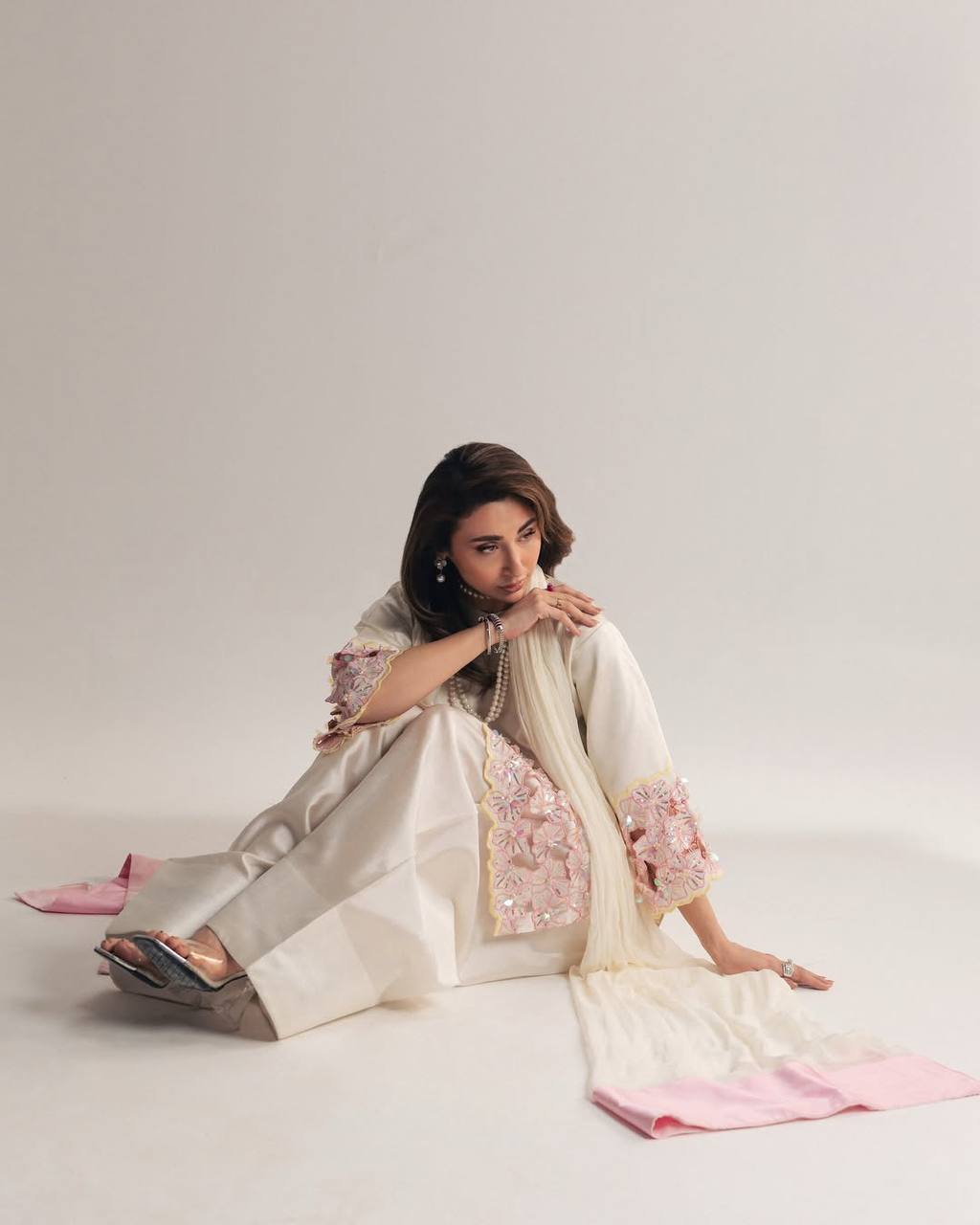 Saaniya Moti Crep Farshi Set