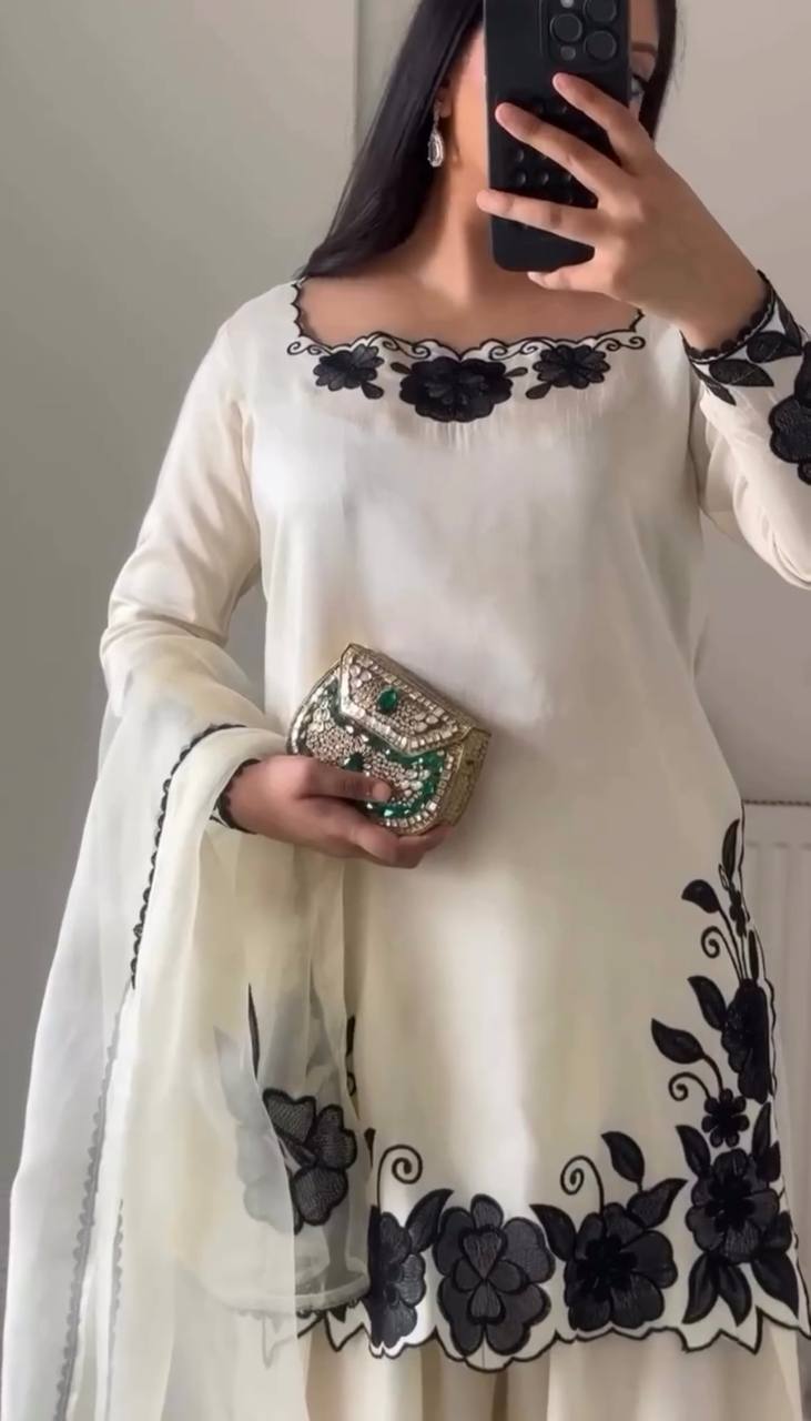 Zareva Fendy Silk Thread Farshi Set