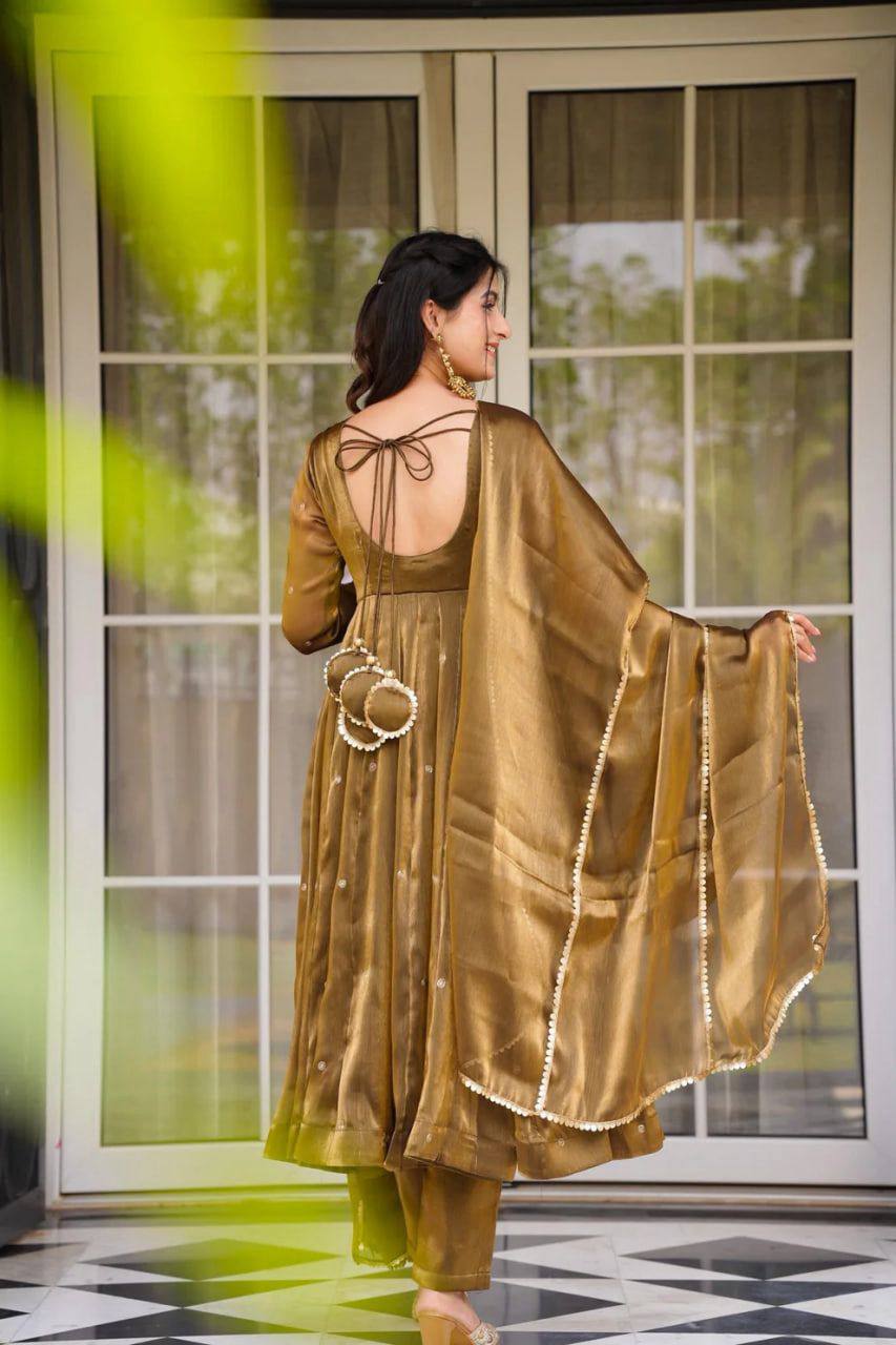 Saira Meher Jimi Choo Graceful Anarkali Suit Set with Lace Dupatta