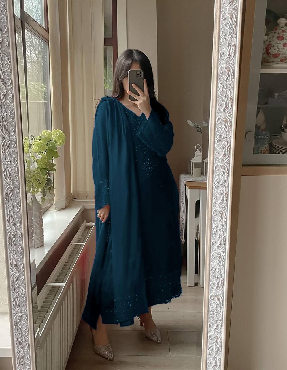 Velrisa Elan Suit Set